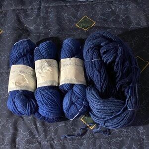 Araucania Pure Wool Chunky Blue Yarn Hand-Dyed from Chile, 4 skeins